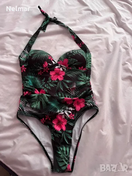 Цял бански, снимка 1