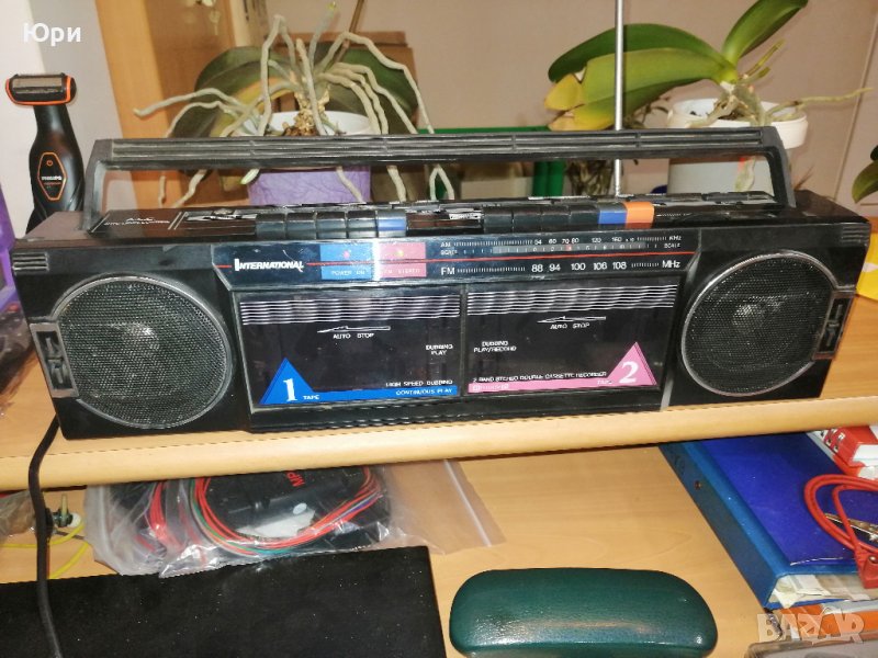 Продавам двукасетъчен радио касетофон VINTAGE INTERNATIONAL AK-21 RADIO STEREO, снимка 1