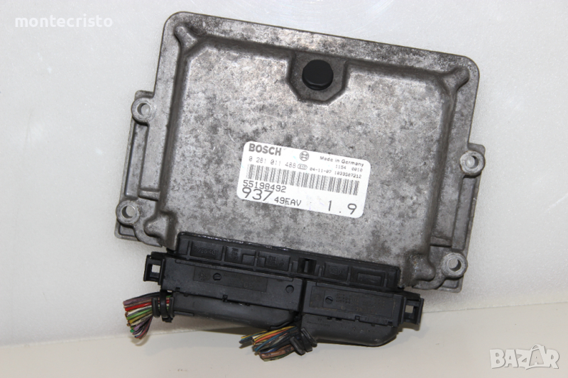 Моторен компютър ECU Alfa Romeo 147 (2000-2010г.) 0 281 011 488 / 0281011488 / 55198492, снимка 1