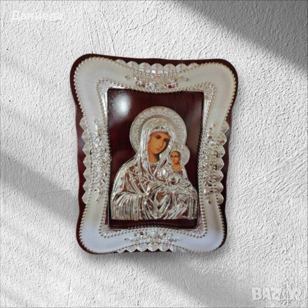 икона със сребристи орнаменти, снимка 1
