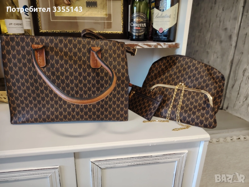 ЧАНТА ДАМСКА С АКСЕСОАРИ НОВА, снимка 1