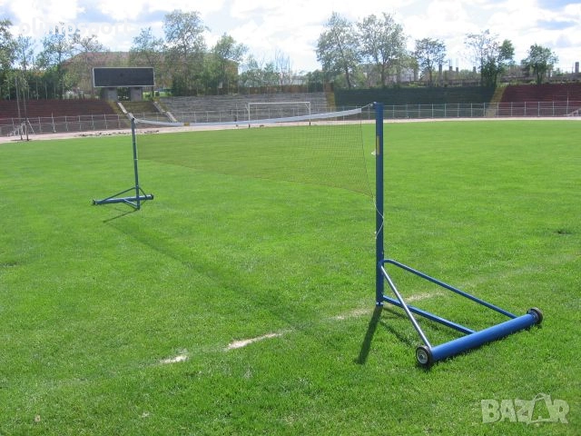 Комплект от две стойки бадминтон мобилни с противотежести и колелца, снимка 1