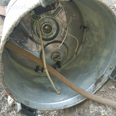 Стари прахосмукачки и пералня за части, снимка 3 - Антикварни и старинни предмети - 44535057