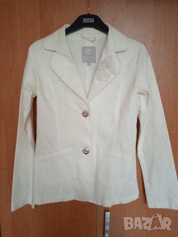 Бяло сако, снимка 2 - Сака - 34456187