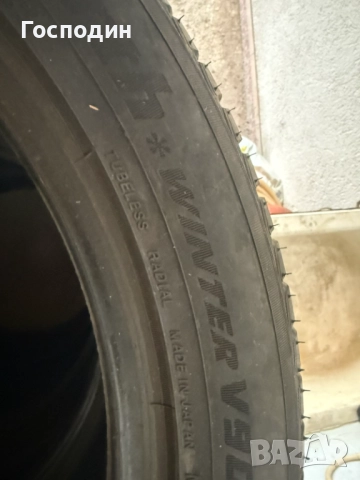 Зимни гуми от BMW X5 , снимка 2 - Гуми и джанти - 52639259