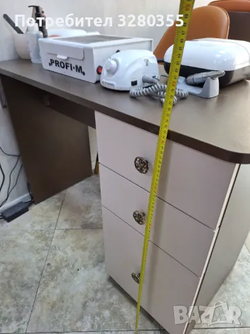 Бюро маса за маникюр, снимка 3 - Педикюр и маникюр - 49958884