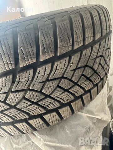 225/45/17 зимни гуми Goodyear