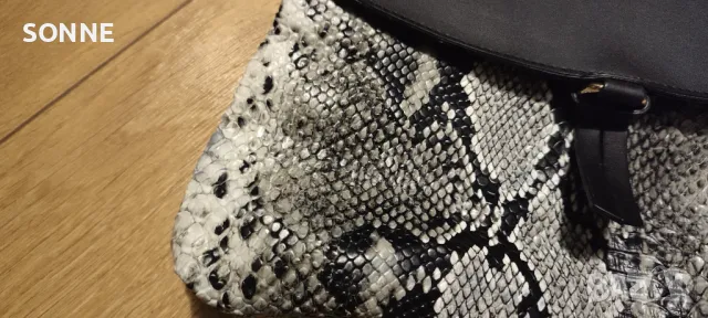 Catwalk - Змийска кожа дамска чанта, снимка 11 - Чанти - 47707642