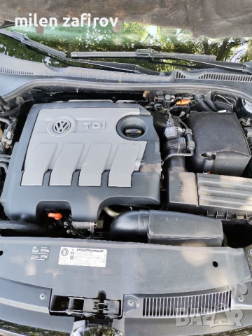 VW Golf 6 1.6TDI 90ks, снимка 9 - Автомобили и джипове - 51000929