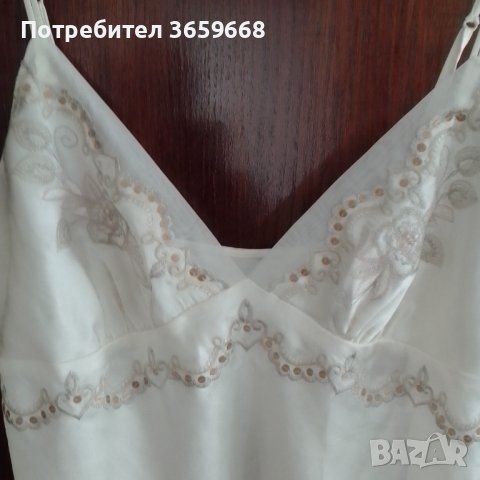 Нощница Presence, сатен с бродерия,размер 12(40)., снимка 4 - Нощници - 41355269