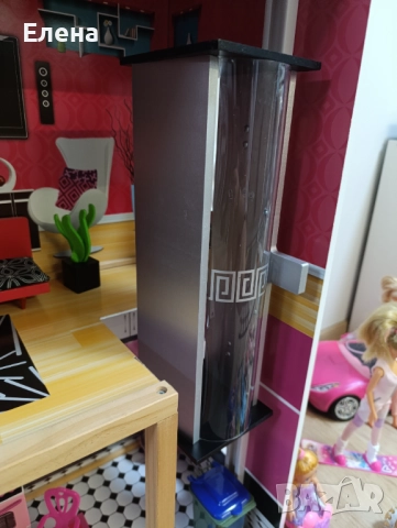 Дървена къща за кукли с обзавеждане, асансьор и аксесоари, снимка 7 - Играчки за стая - 52004782