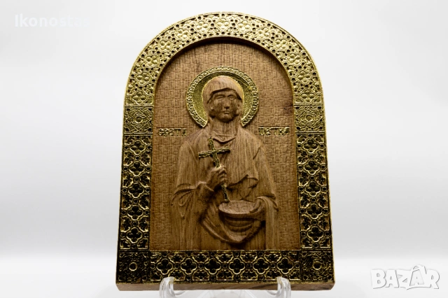 Релефна икона на Света Петка Българска – позлатена, от дъб