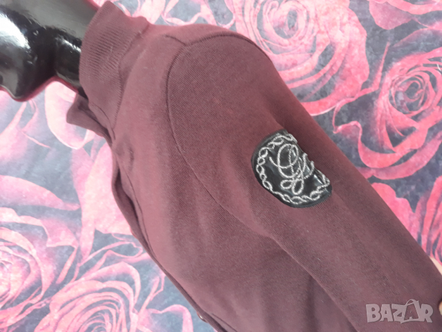 Тъмно лилава дълга жилетка с големи копчета и емблема С, снимка 3 - Жилетки - 36329184