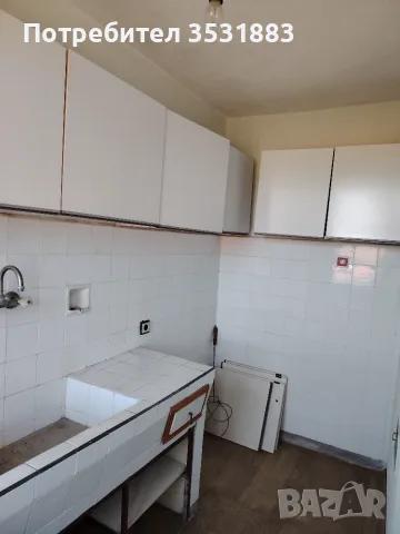 Масивна двуетажна къща в Карнобат, снимка 12 - Къщи - 55720790
