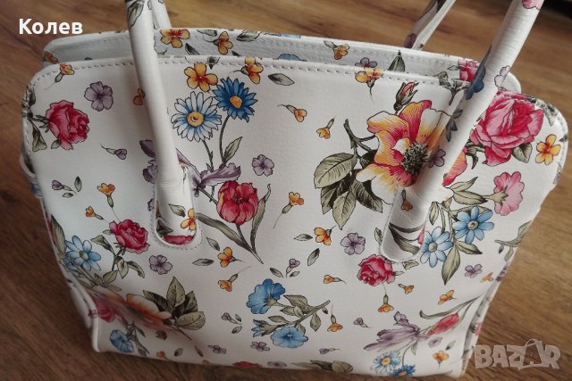 Дамска чанта Alessio с флорални мотиви, снимка 3 - Чанти - 41188100