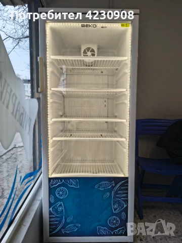 Вертикална хладилна витрина  BEKO