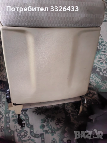 Светло бежов интериор от Мерцедес 190 , снимка 5 - Автомобили и джипове - 52376308