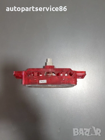 Трета стоп лампа за Mazda 626 (2001) 286-61825, снимка 3 - Части - 53704928