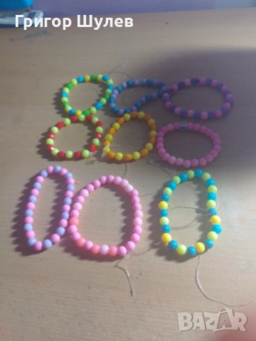 Ръчно изработени гривни 