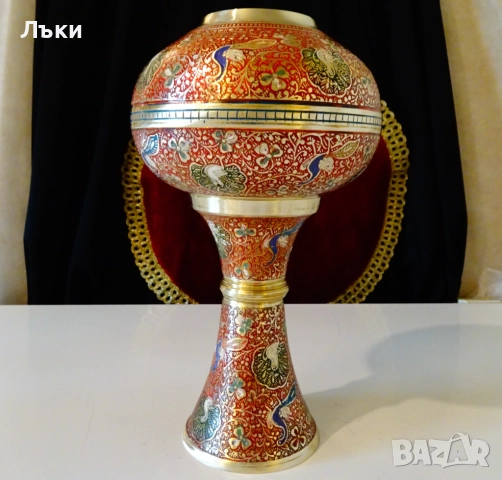 Приказна бронзова ваза,цветен клетъчен емайл,пауни,цветя. , снимка 6 - Вази - 51476683