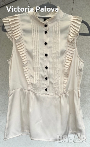 Романтична блуза с рюшове H&M, снимка 2 - Корсети, бюстиета, топове - 51761631