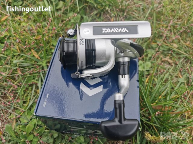 Универсална рибловна макара DAIWA SWEEPFIRE 2500, снимка 6 - Макари - 34406301