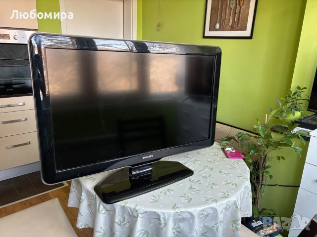 LCD телевизор Philips, снимка 2 - Телевизори - 53850851