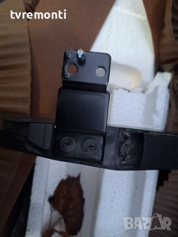 оригинална стойка крачета телевизор HISENSE Модел H50B7300, снимка 3 - Стойки, 3D очила, аксесоари - 52362054