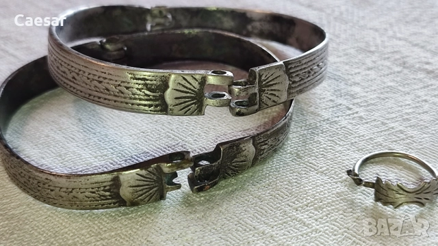 Комплект възрожденски стариннни сребърни гривни 