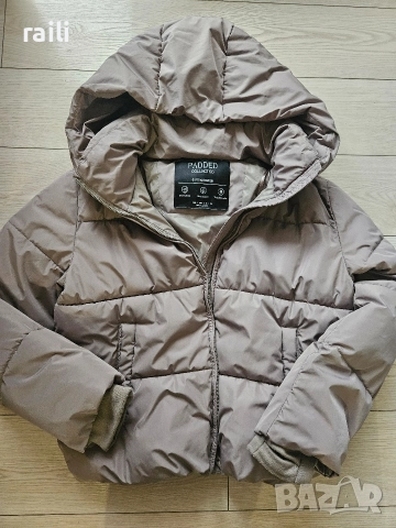 Зимно яке Stradivarius