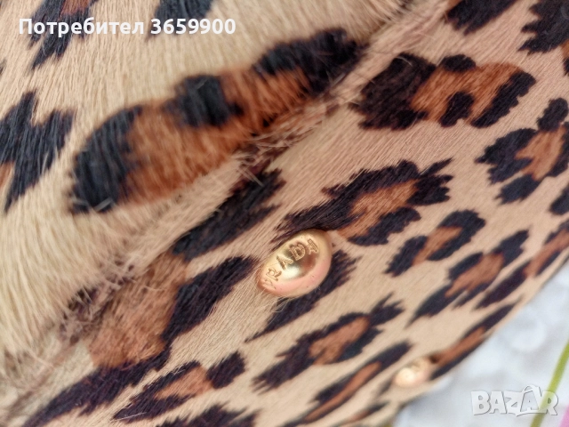 Prada, дамска чанта с косъм, снимка 5 - Чанти - 52920137