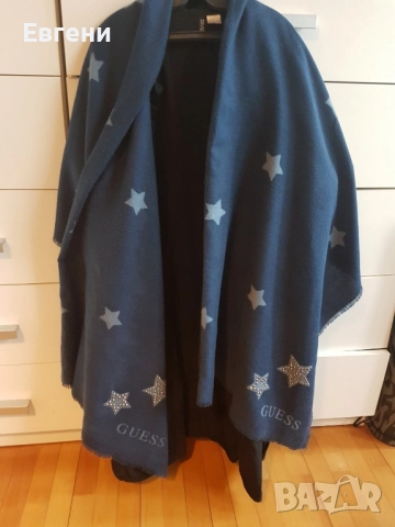 Дамски шал Guess