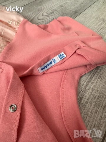 Рокля с бродирана тюлена пола Mayoral, размер 98, снимка 6 - Детски рокли и поли - 50056591