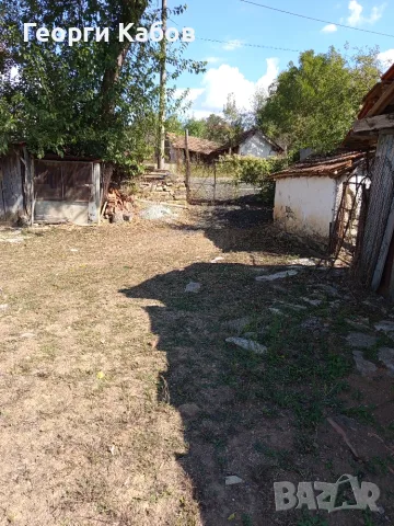 Двуетажна къща 100к.м. с двор един декар. , снимка 18 - Къщи - 56160127