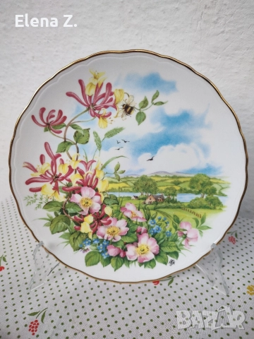 Три красиви декоративни чинии Royal Albert - As the seasons unfold, снимка 2 - Декорация за дома - 52917431