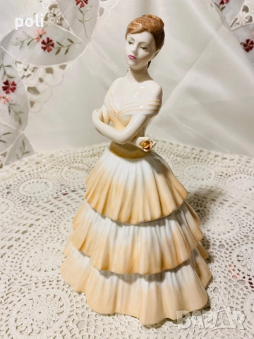 порцеланова статуетка , снимка 2 - Статуетки - 51727613