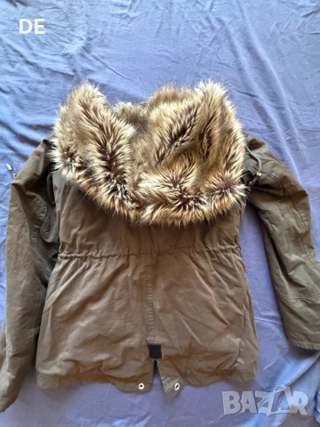 Парка bershka, снимка 2 - Якета - 53402166