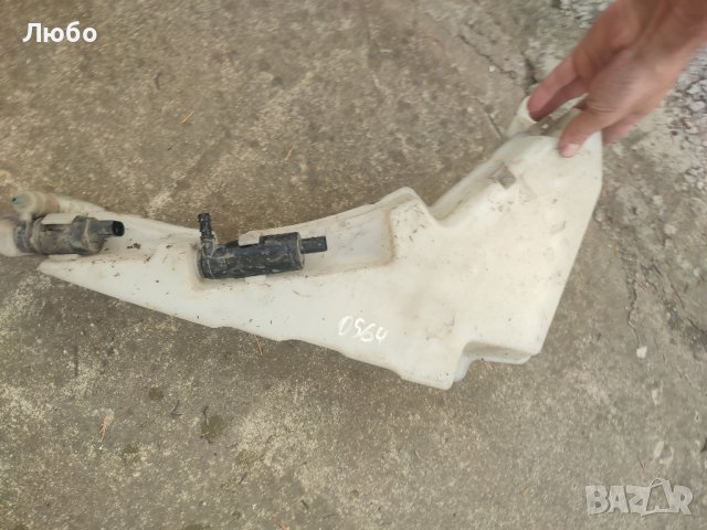 Казанче за чистачки оборудвано с помпички за чистачки и фарове за Ауди А6 ц6 4ф Audi A6 c6 4f, снимка 2 - Части - 41706894