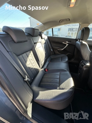 Продавам Опел Инсигния 2009 газ бензин турбо, снимка 6 - Автомобили и джипове - 51449146