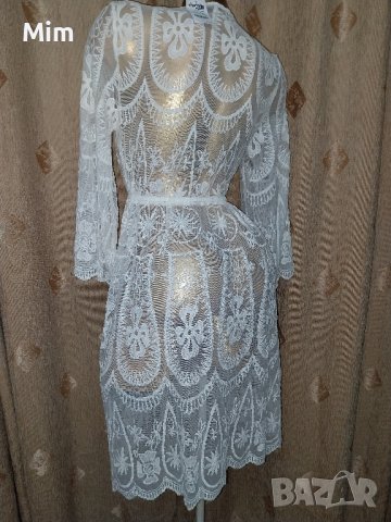   Charlotte Russe S Бял дантелен халат, снимка 3 - Нощници - 42197570