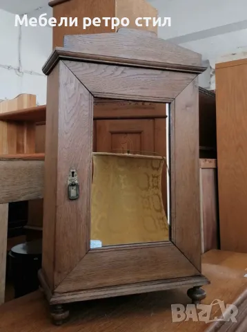 Винтидж помощно шкафче с огледало за стена. Интересен и различен от пълен масив. , снимка 3 - Антикварни и старинни предмети - 49358744