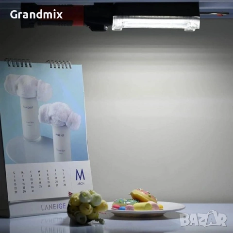 Работна акумулаторна лампа с кука, снимка 2 - Аксесоари и консумативи - 53493560