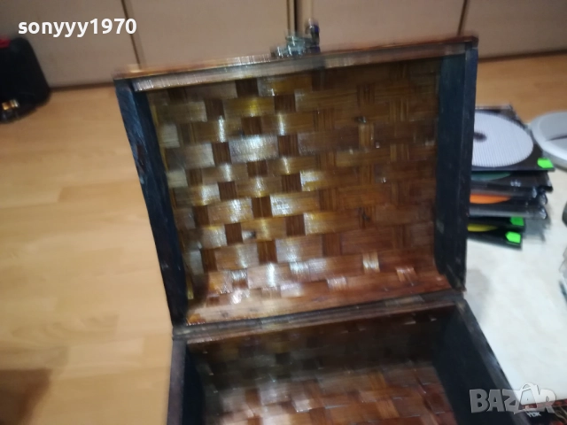 ПЛЕТЕНА РЕТРО КУТИЯ ЗА КОЛЕКЦИЯ 0509250942LCHERY, снимка 6 - Антикварни и старинни предмети - 51612130
