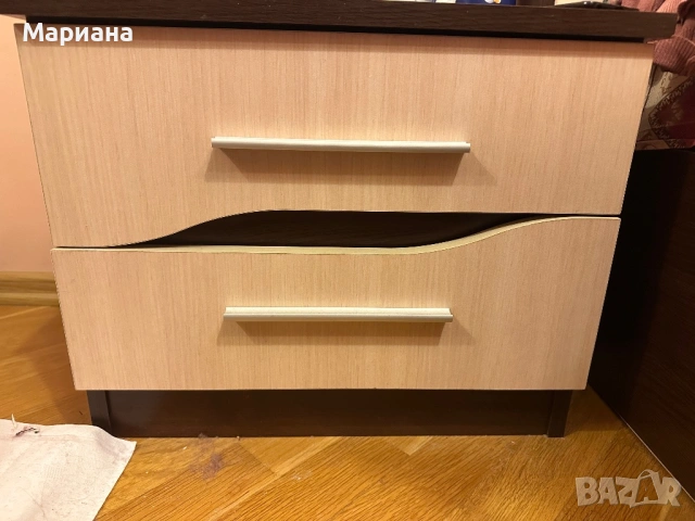 Продавам трикрилен гардероб, спалня и скрин, снимка 2 - Гардероби - 53156965