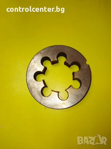 Плашка М45 х 1.5 HSS лява резба