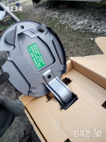 Капачка за резервоар на RX8, снимка 4 - Части - 36073226