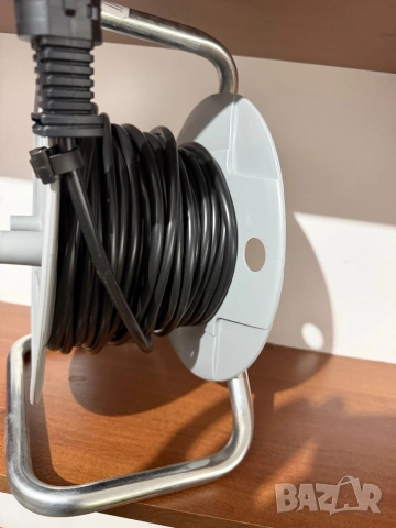 Удължител с макара, снимка 3 - Разклонители и удължители - 53347018