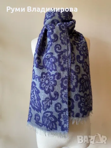 Сив Шал на лилави цветя, Nortika с модал и мохер, снимка 4 - Шалове - 48637510