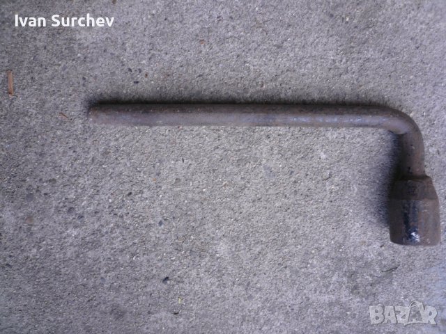 КЛЮЧ ЗА ГУМИТЕ ЗА БУС НОМЕР 30 ОРИГИНАЛЕН, снимка 18 - Бусове и автобуси - 40898730