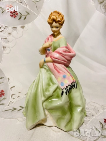 порцеланова статуетка , снимка 2 - Статуетки - 50813930